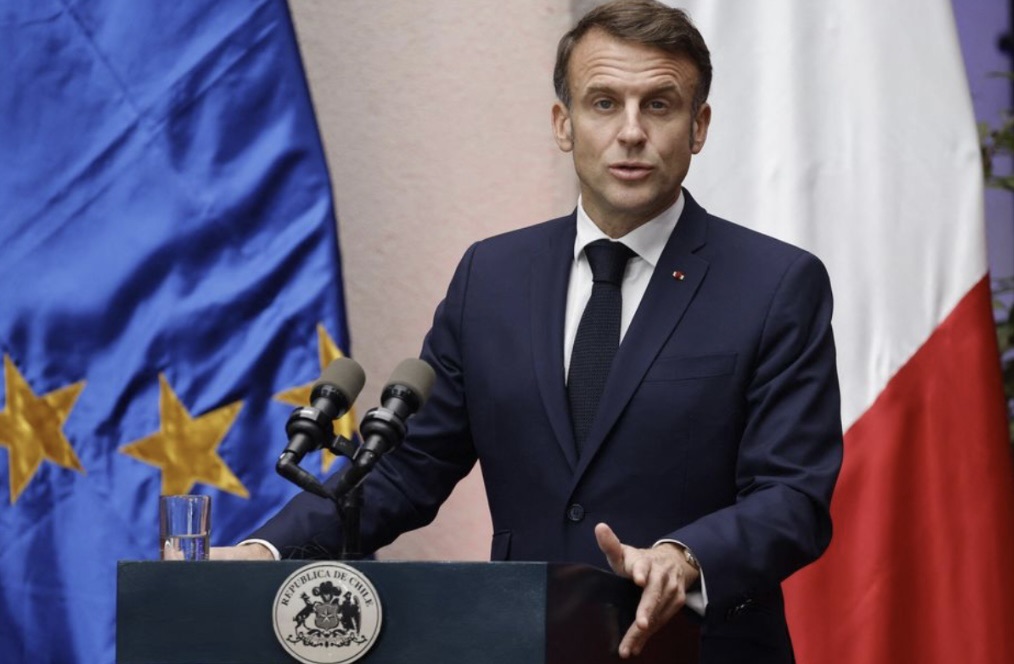 Crise diplomatique Haïti-France : les propos controversés de Macron et les réactions haïtiennes