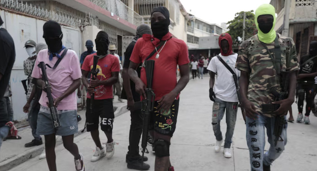 Haïti : Les gangs armés tuent, volent, pillent et incendient des maisons