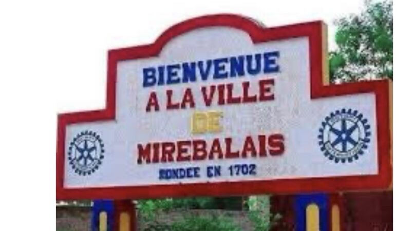 Mirebalais sous l’emprise des gangs : le commissariat réduit en cendres, l’État impuissant