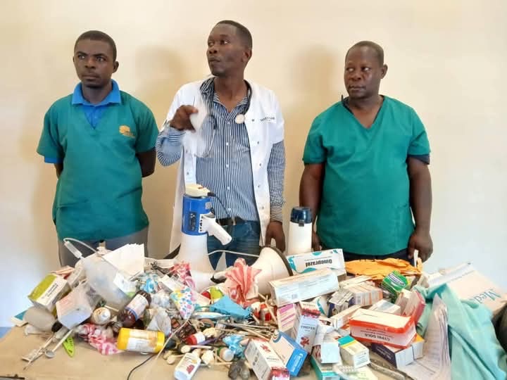 Trois faux médecins arrêtés à Jérémie : une vaste escroquerie sanitaire découverte dans la Grand’Anse