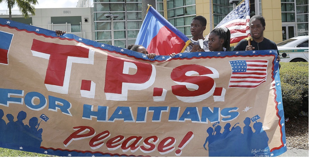 Un juge fédéral suspend la fin du TPS pour les Haïtiens : un revers pour Trump