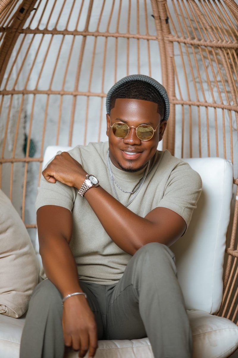 Ernsito signe son grand retour avec Pick Up the Phone