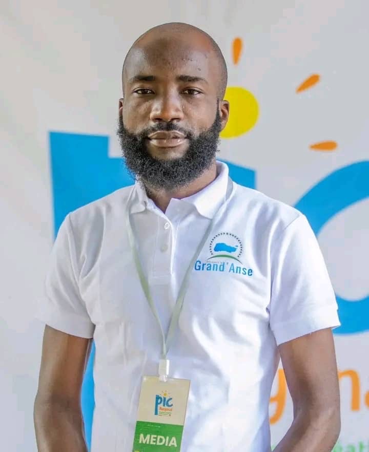 Jérémie : des juges quittent l’audience en pleine tension, laissant John Cadafy Noël face à la foule en colère