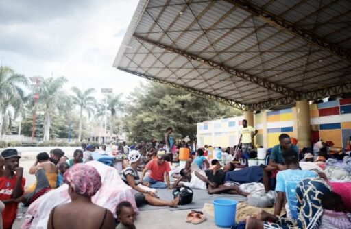 Haïti : l’ouragan Mélissa frappe, les déplacés de Gressier piégés dans les camps de Léogâne