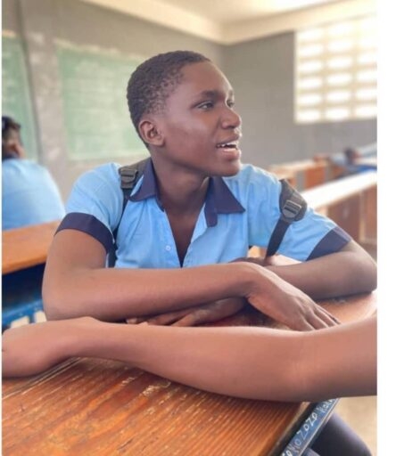 Haïti – Montrouis : le cri déchirant du frère de Rolens Debreton après l’assassinat barbare d’un élève de 17 ans