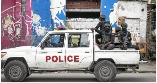 Sous pression, les quatre policiers libérés mais toujours dans le viseur de l’IGPNH