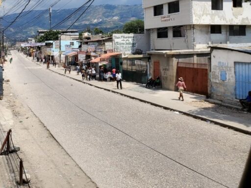 Carrefour toujours paralysée : Krisla prolonge la fermeture de la commune “jusqu’à nouvel ordre”
