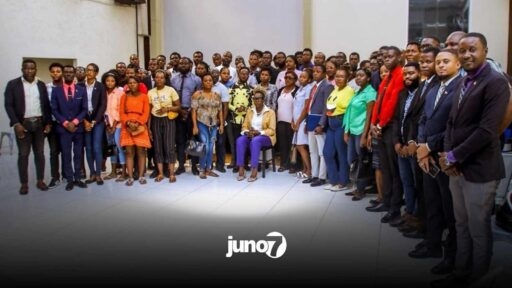 À l’approche du 7 février, des organisations de jeunesse exigent leur place dans le débat national