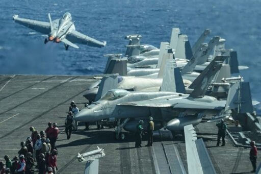 Les États-Unis annoncent le déploiement de porte-avions, avions de chasse et navires de guerre dans les Caraïbes