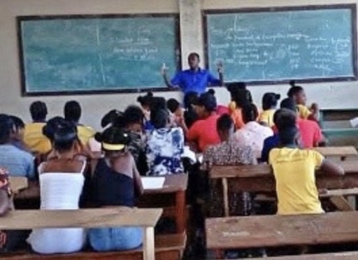 Séminaires de rattrapage&nbsp;: un marché lucratif bâti sur l’échec scolaire